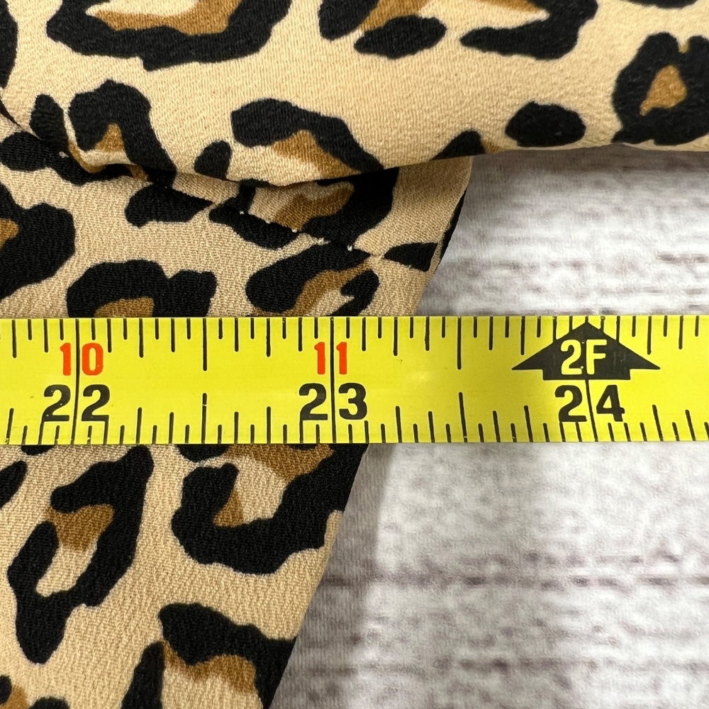 Leopard  Print Top - Picture 8 of 9
